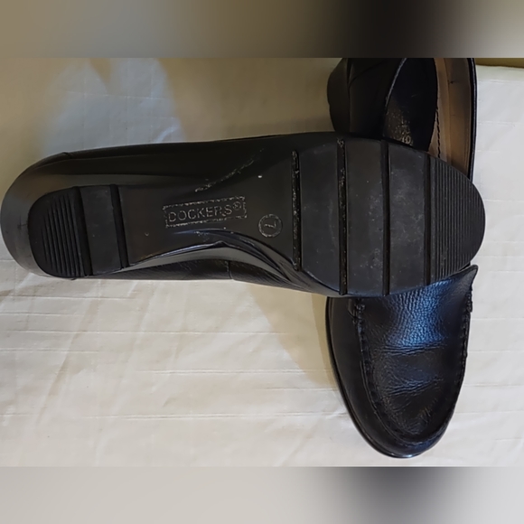 Dockers Black 2 3/4" heels Size 7 - Picture 7 of 9